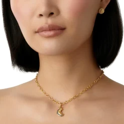 18K BLUE SAPPHIRE CRESCENT MOON PENDANT