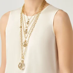 18K EXTRA SMALL DIAMOND CLASSIC AMULET