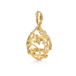 18K LARGE BEEHIVE AMULET