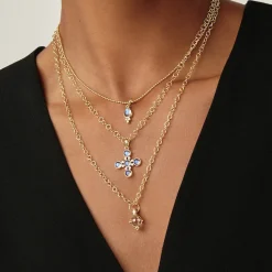18K PICCOLO PEAR DROP PENDANT