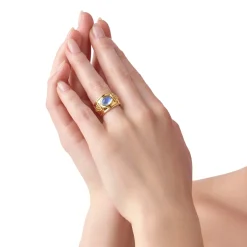 18K PYRAMID BAND RING