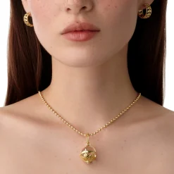 18K ROUND ARCADIA AMULET