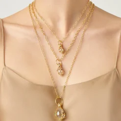 18K SMALL PRECIOUS AMULET